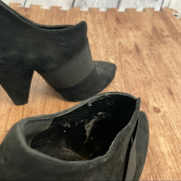 Jessica Simpson Heeled Black Booties - Picture 3 of 6